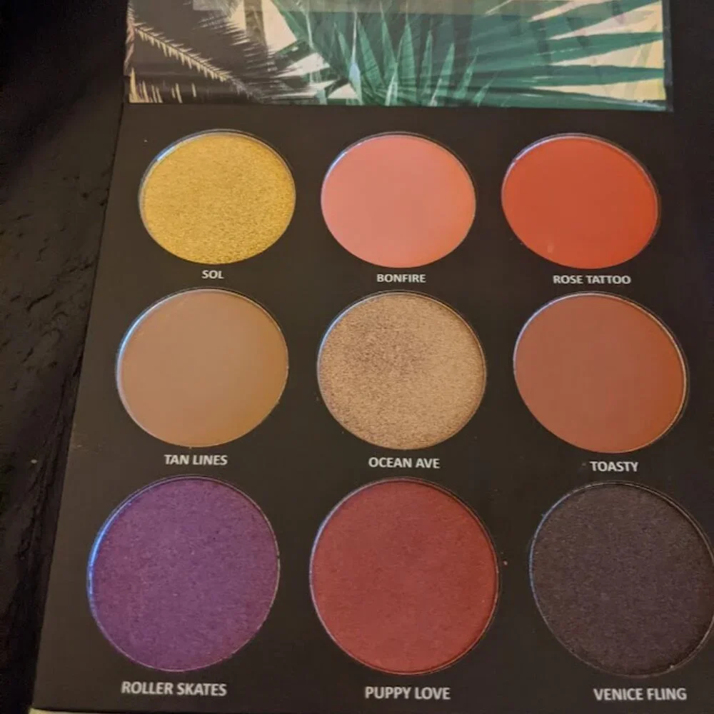Estate Cosmetics x Bailey Sarian - Venice Fling Eyeshadow Palette 9-pan | .83 oz